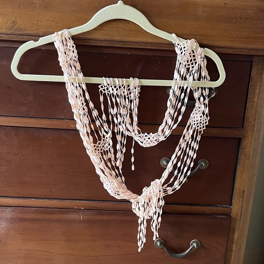 Delicate Net-Like-Pattern Accessory • Pink or Mint - Picture 2 of 5